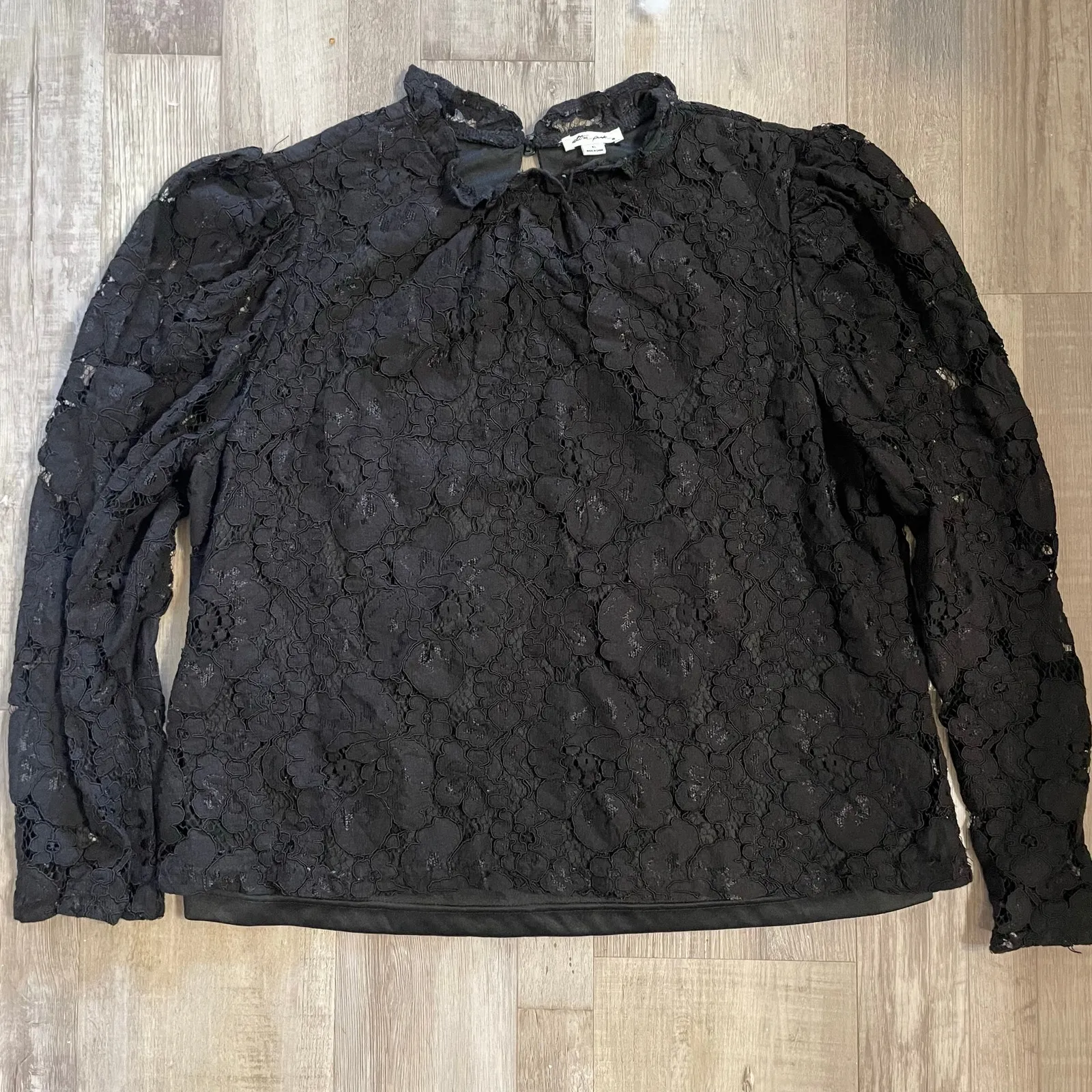 Ultra Pink black long sleeve mock neck lace blouse size L - Image 11