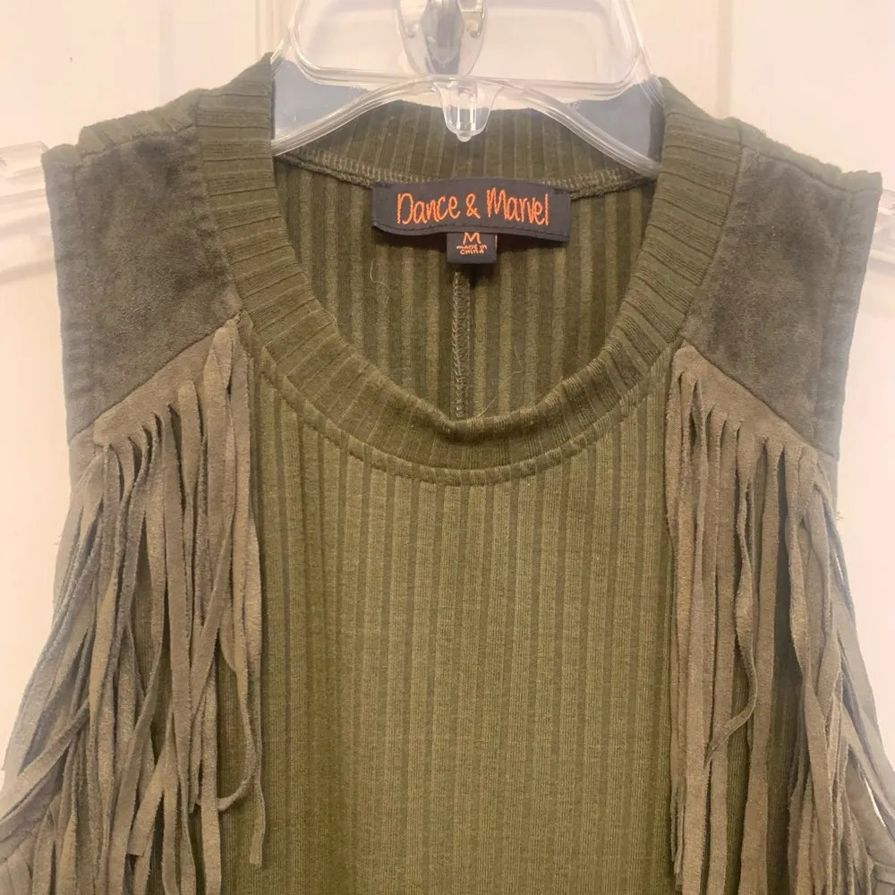 Dance & Marvel Ribbed Hunter Green Fringe Sleeveless Midi Med. Dress.    1145 - Image 5