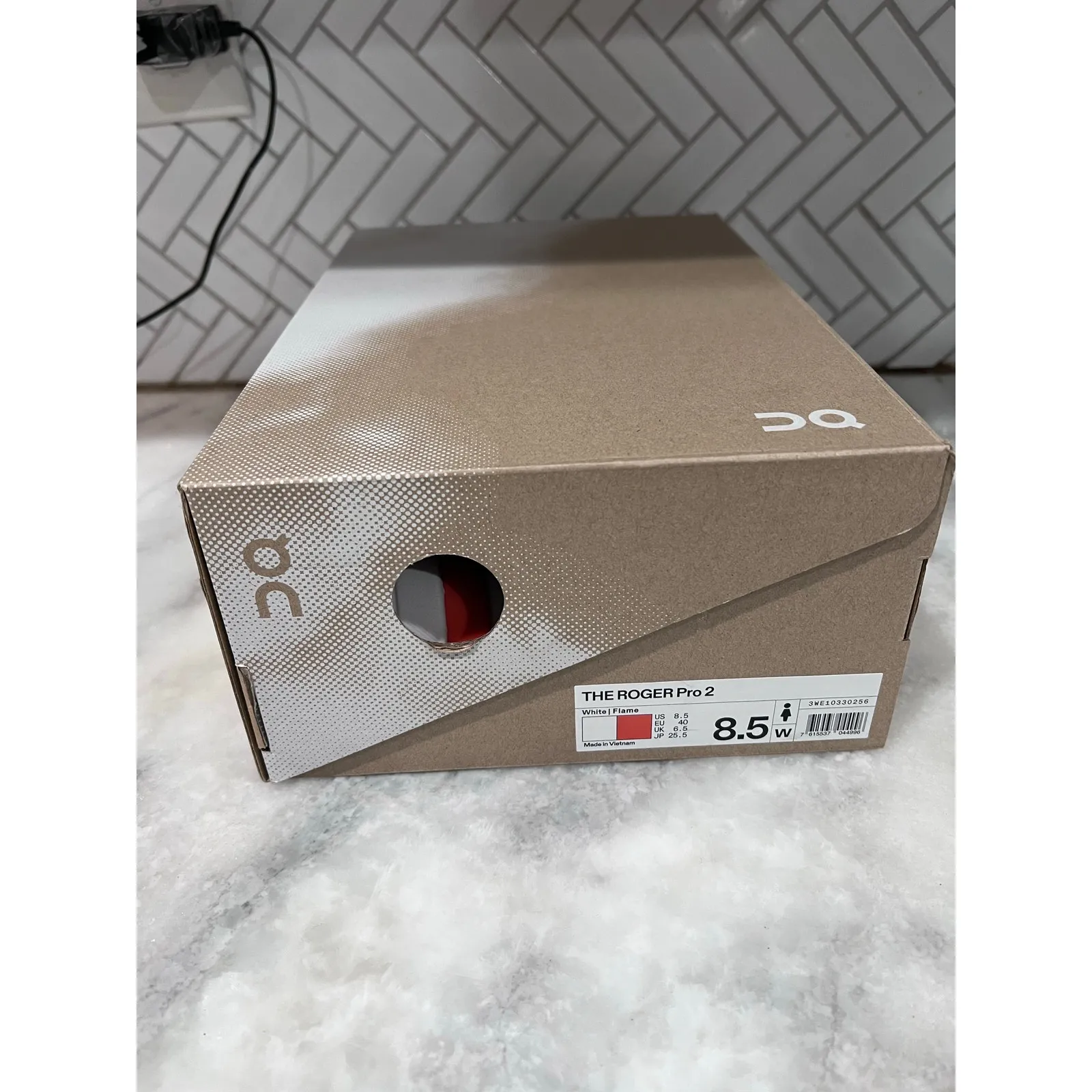 On Cloud THE ROGER Pro 2 Women’s 8.5 White Flame Tennis Shoes New w/ Box Rare - Image 9