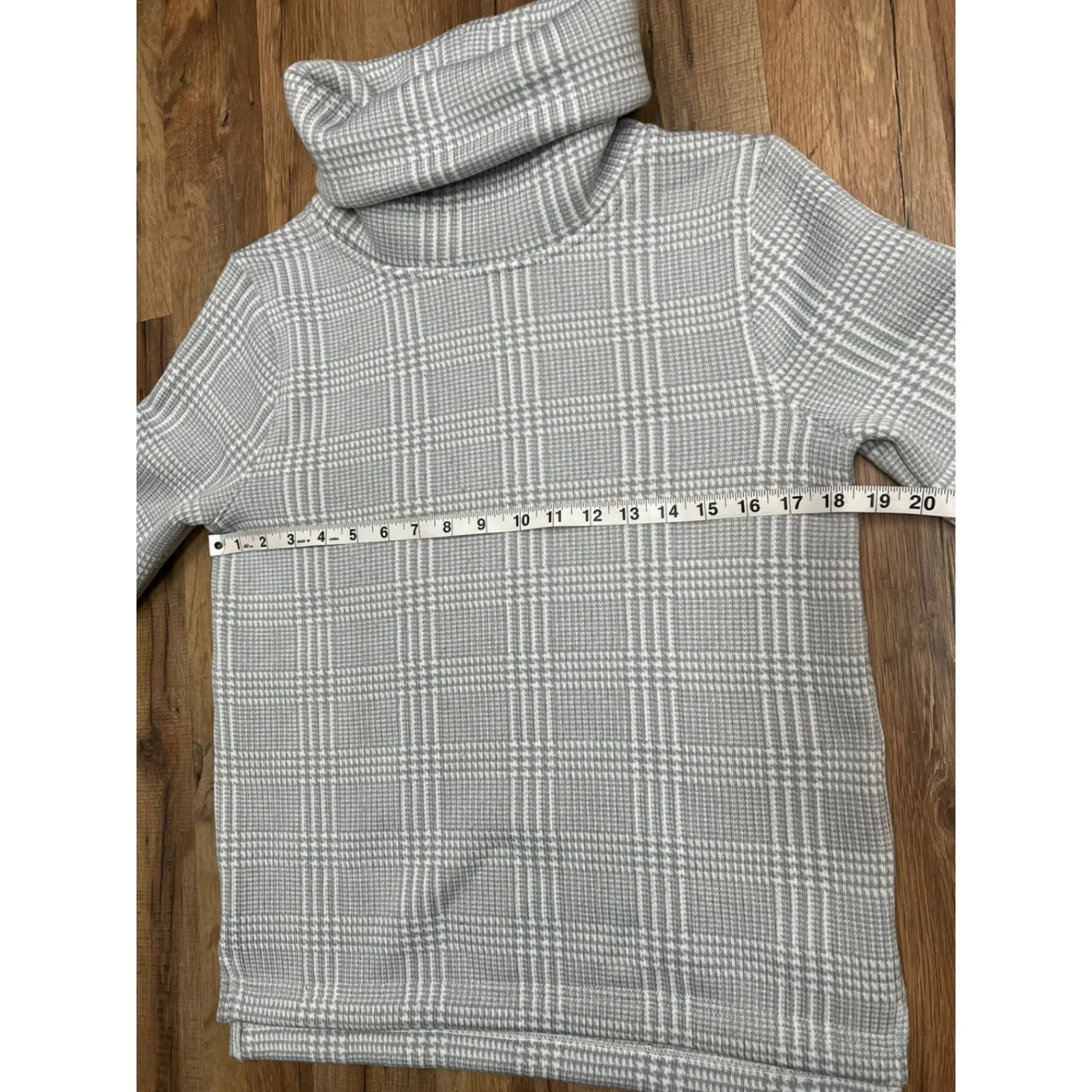 J.Crew  Mock Neck Gray Plaid Pullover Sweater Top Women’s‎ Size S - Image 5