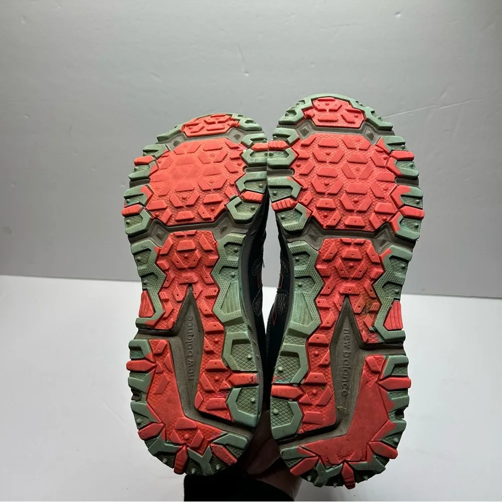 New Balance Gray and Black Athletic Shoes trail 412v3 8.5 - Image 9