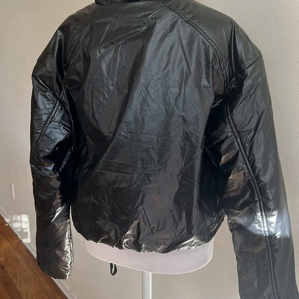 All in Motion Shiny Black Puffer cropped  Jacket size M - Image 6