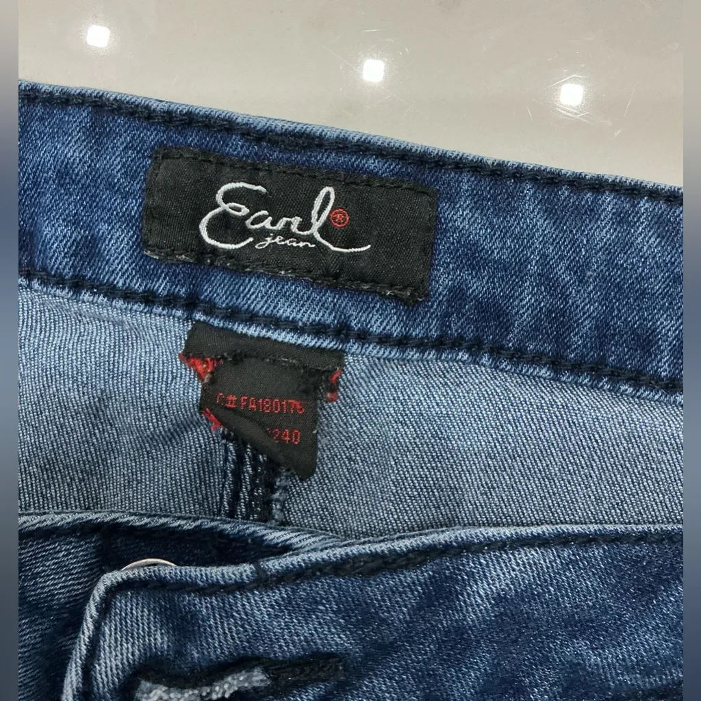 Women’s EARL jeans 💙💙💙 Blue Size undefined - Image 6