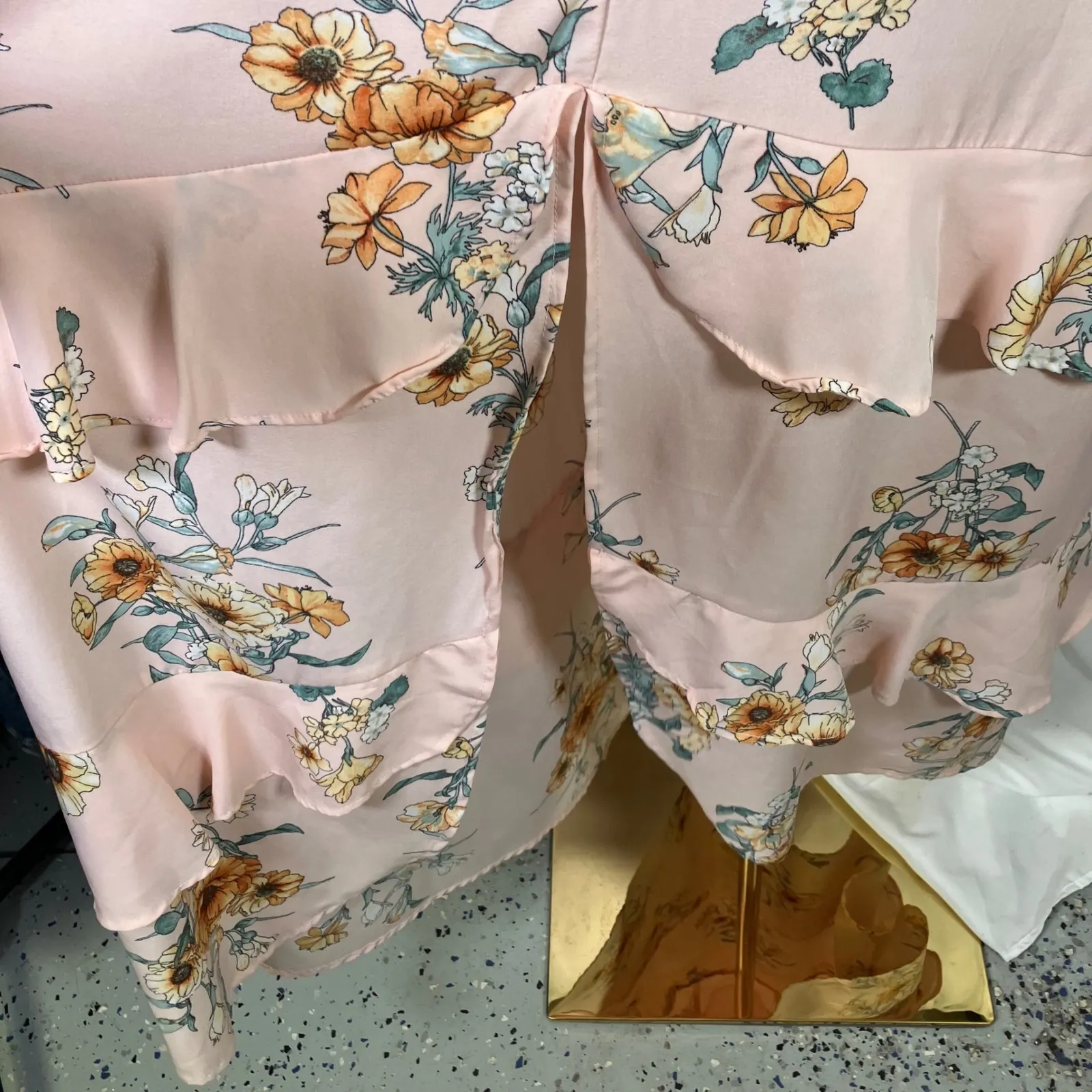 Lush Floral‎ Maxi Dress Women's Medium Pink Yellow Sleeveless Ruffle Tie Back - Image 4