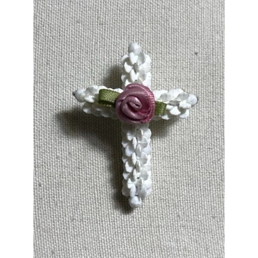 Vintage Religious Jesus Cross Christianity White Beaded Rose Brooch Sz 2” - Image 2