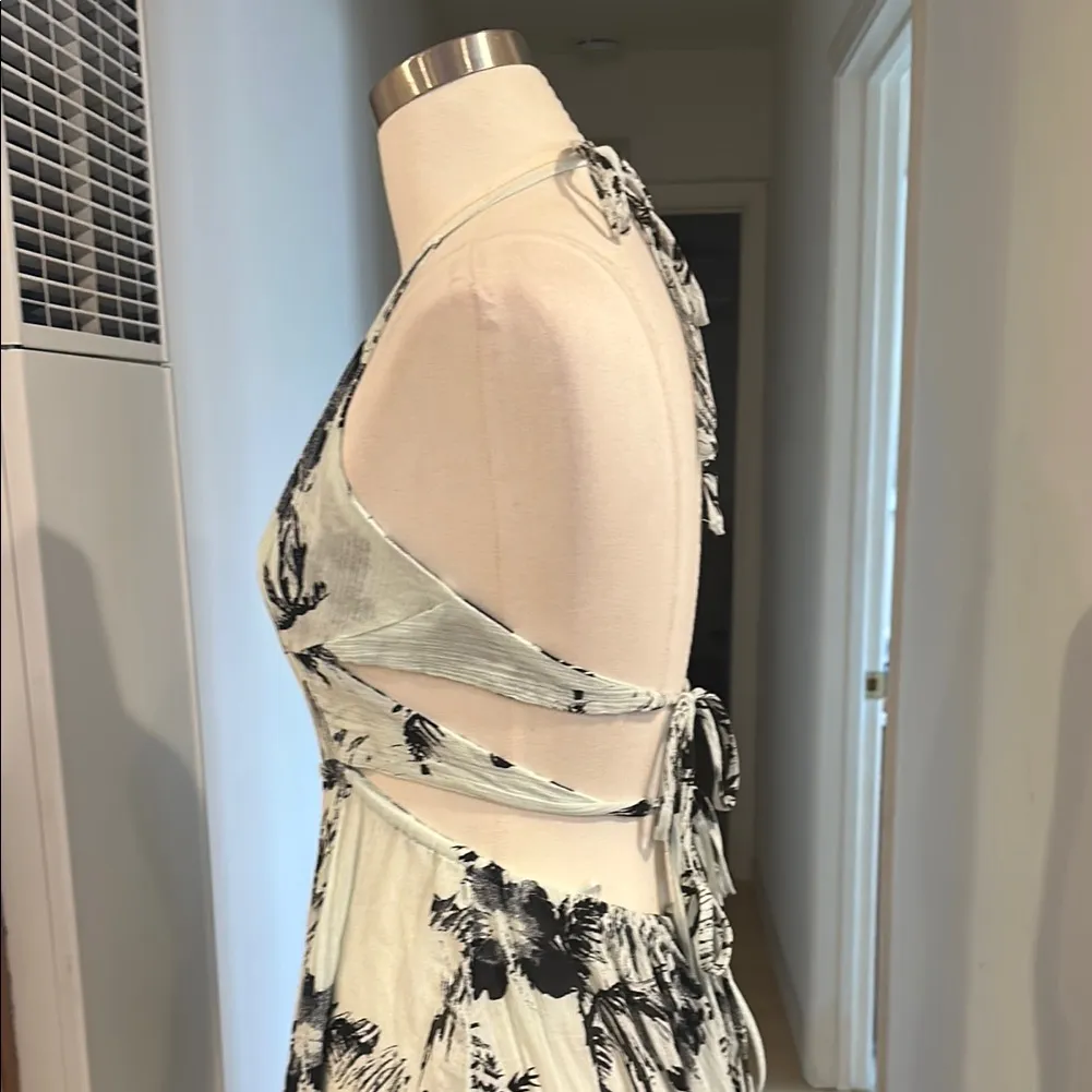 Lille Maxi Dress in Blue Floral - Image 8