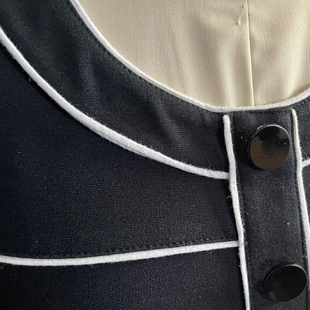 Retro mod style Black Sleeveless Dress White Trim 60s vtg 90s vintage M medium - Image 6