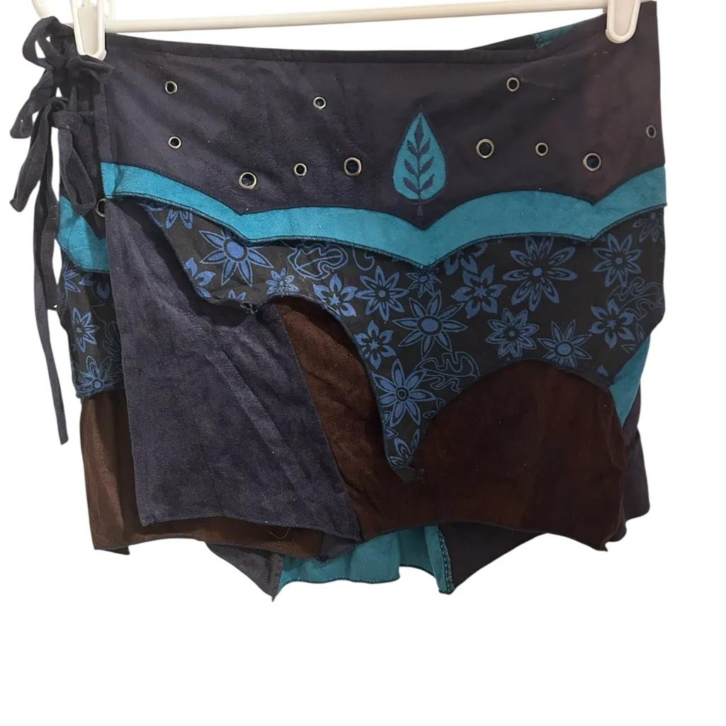 NWT Mexicali Blues Faux Suede Tiered Wrap Mini Skirt size Large - Image 2