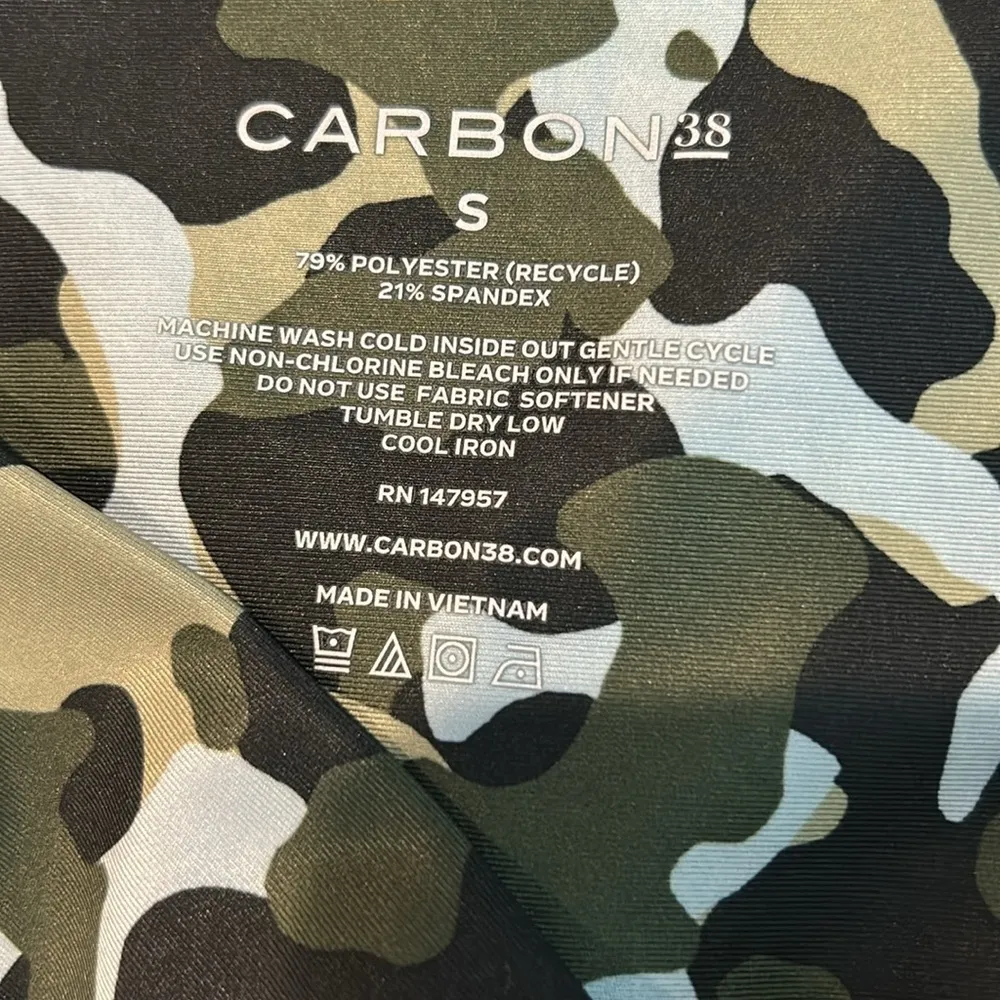 CARBON 38 high rise camo leggings nwt - Image 6