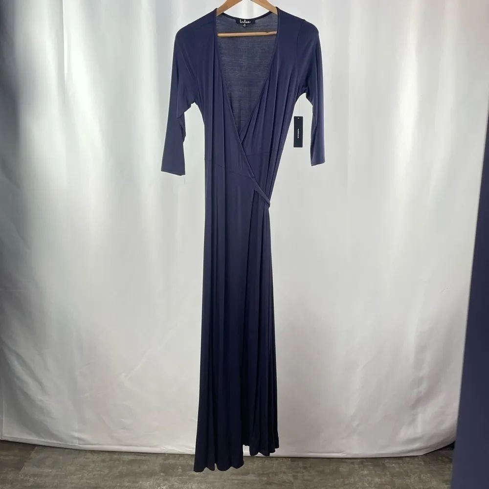 NWT Lulus Garden District Wrap Maxi Dress in‎ Navy Blue Size Medium - Image 4