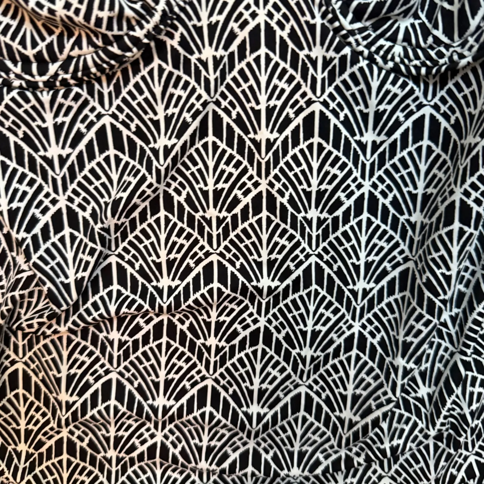 Title Nine Black White Geometric Print Swim Tankini Top Size 36D Travel Beach - Image 2