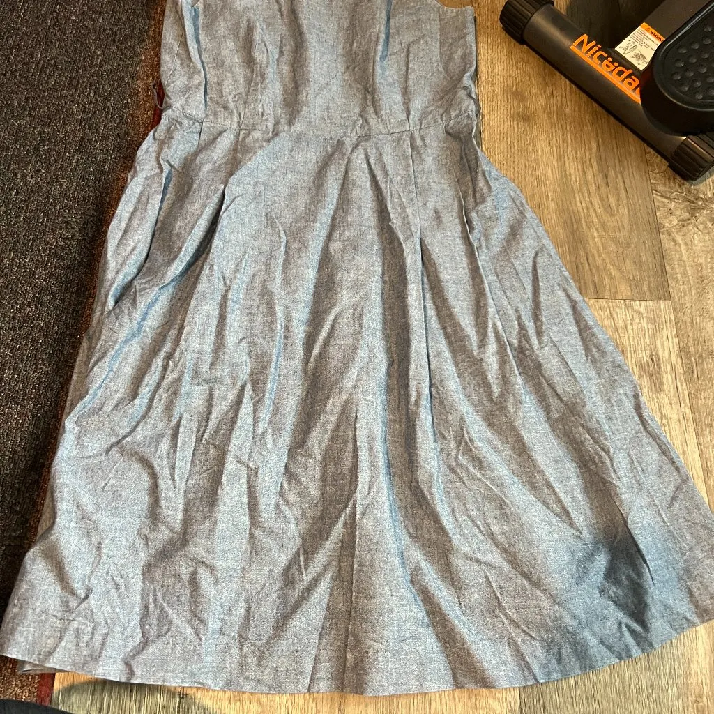 LL BEAN Signature Chambray Dress size 8 Blue - Image 2