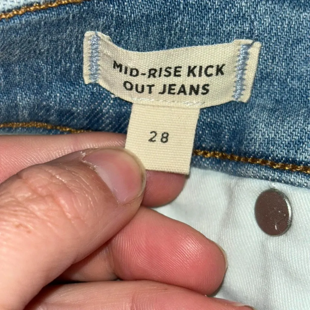 Madewell Mid-Rise kick out jeans - Image 4