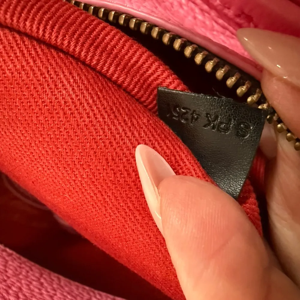 Marc Jacobs The Leather Tote Crossbody Bag – Candy Pink -Rare & Sold Out - Image 5