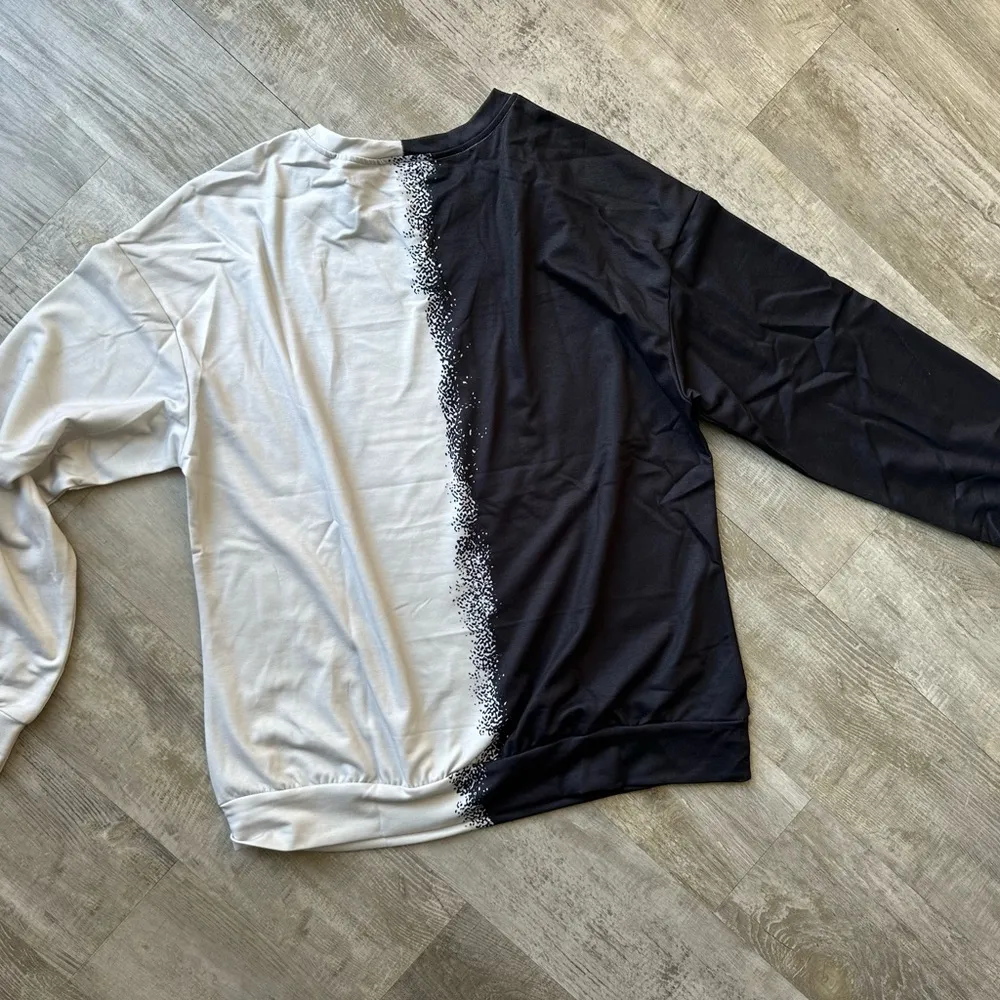 Women’s brand new large boutique graphic crewneck Gray - Image 3