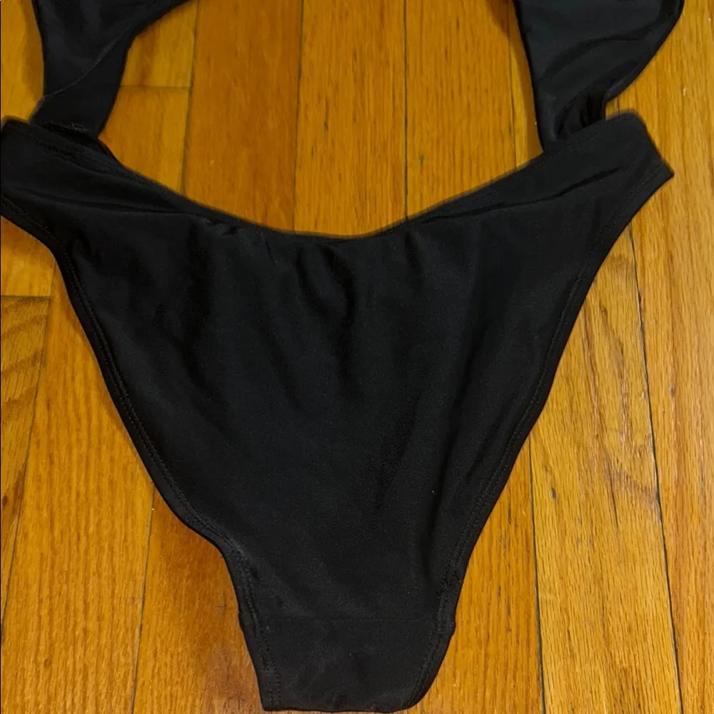 Betty Jade Modern Black Cutout One Piece Swimsuit Size L - Image 7