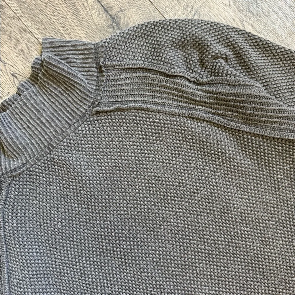 Free People "She's a Keeper" Tunic Sweater- Medium- Moon Grey - Image 6