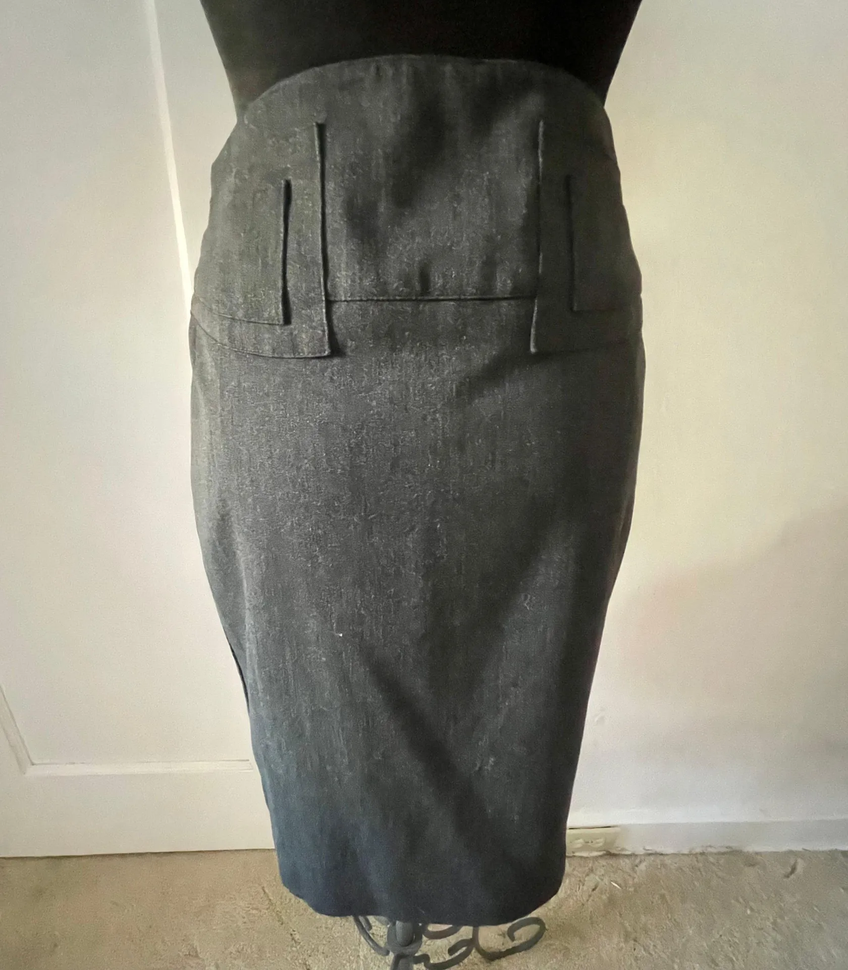 EXPRESS Women's Black High Waist Buckle Back Lined Casual Pencil Skirt - Image 8