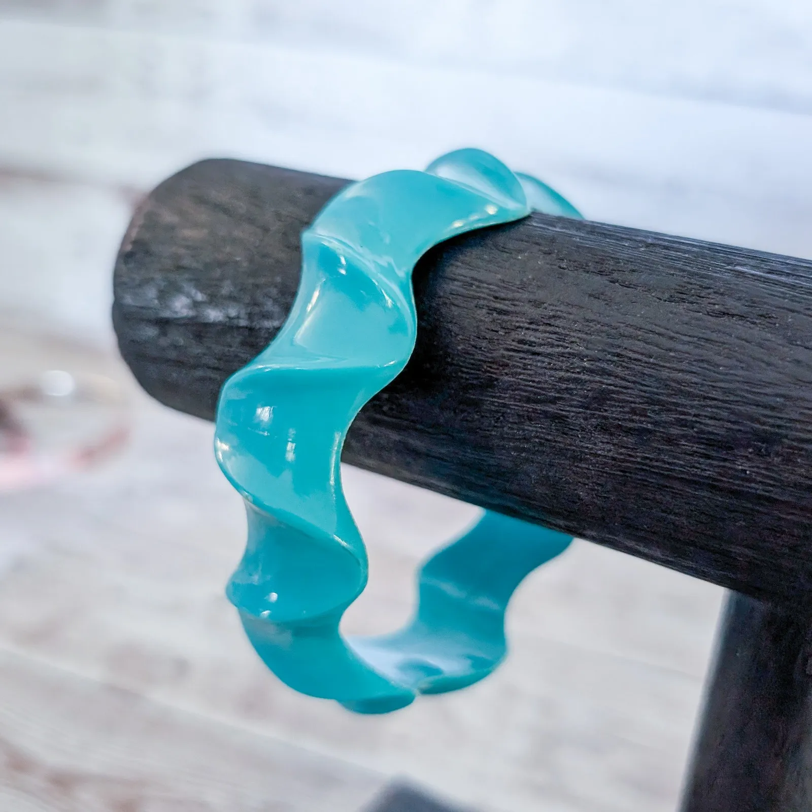 Vintage Bracelet Wavy Bright Blue/Turquoise Tone Bangle Blue - Image 2