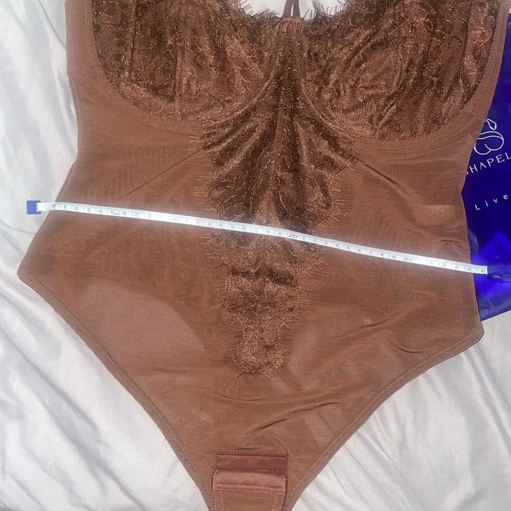 Shapellx Lace Thong Bodysuit Brown Size M - Image 3