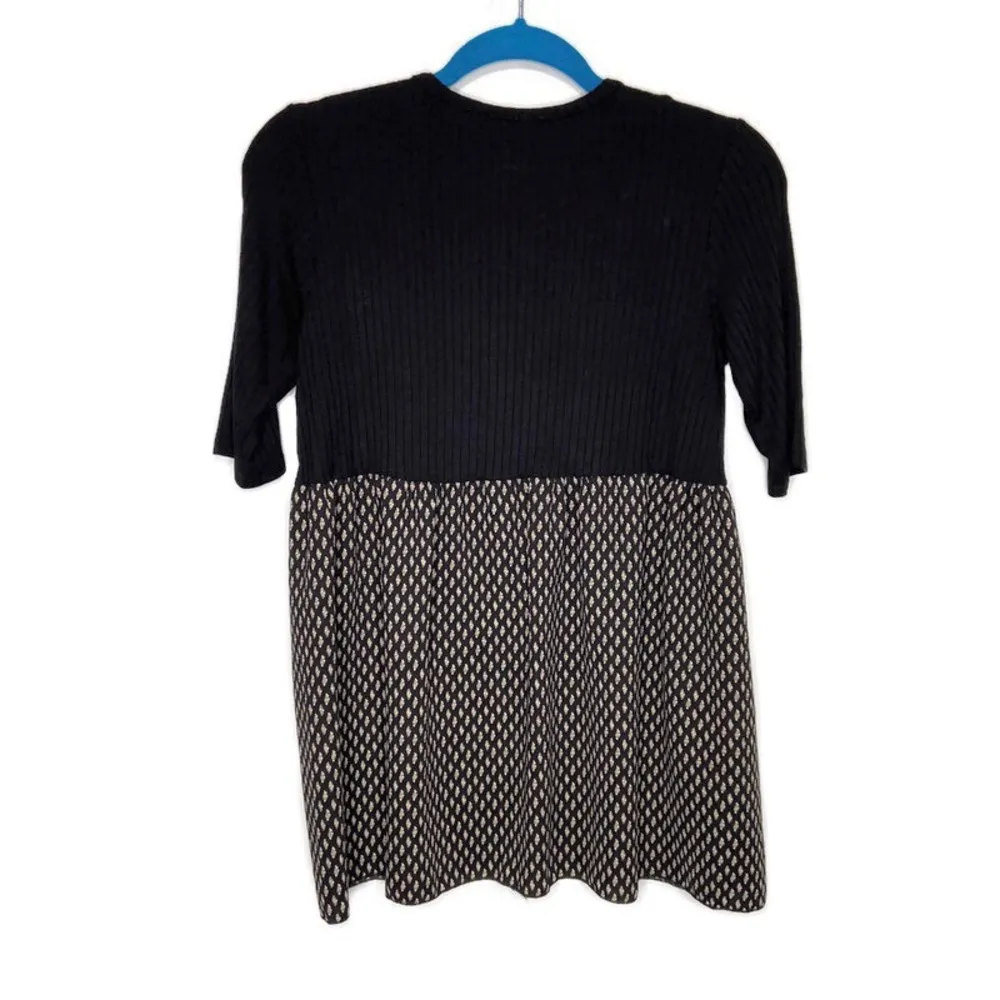 Tea N Rose Mixed Media Black Short Sleeve Blouse - Image 5