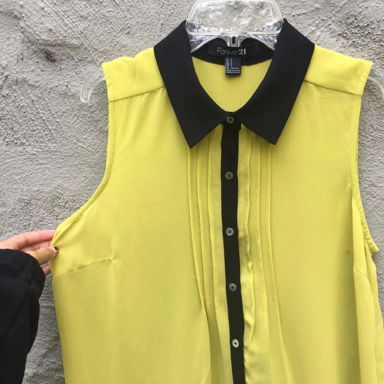 Forever 21 Green Button Down Dress Blouse - Image 3