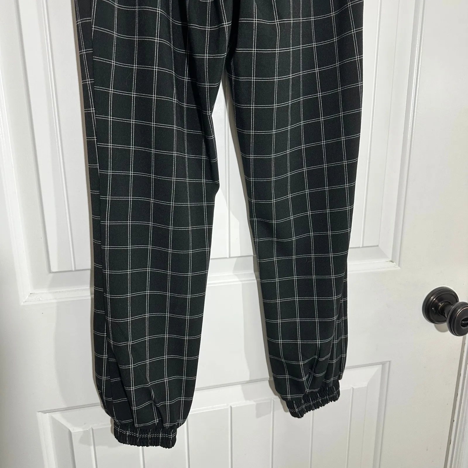 Revolve h:ours | Regina Windowpane‎ Jogger Pants Black Plaid | Women's XS - Image 7