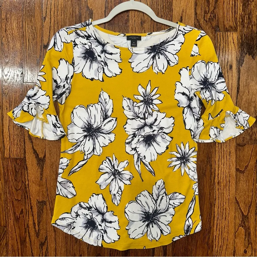🦋 Ann Taylor Floral Crewneck Blouse XS Yellow - Image 8