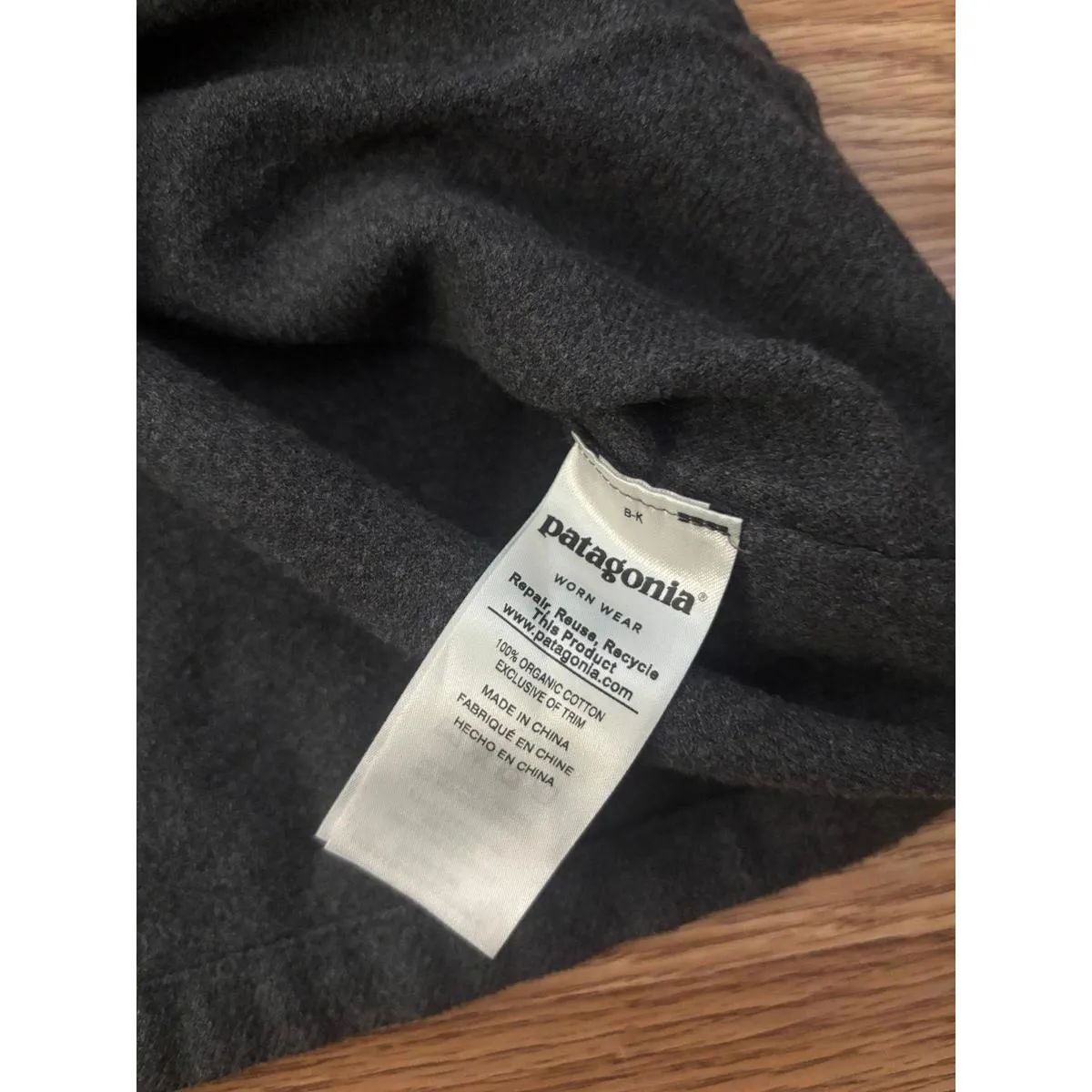 Patagonia 100% Organic Cotton Button Down Shirt Size Small - Image 5