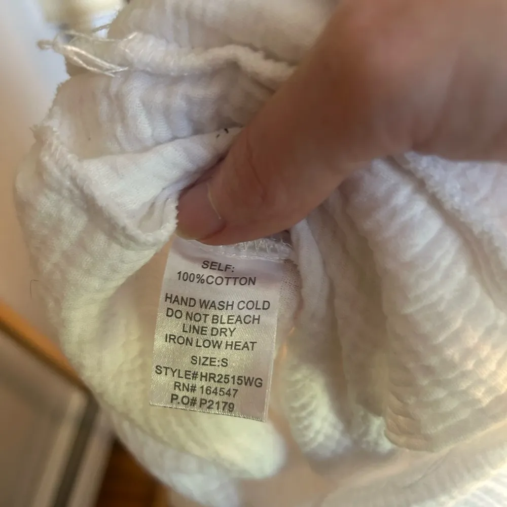 NWOT Flawless White Cotton Jumpsuit size small - Image 4