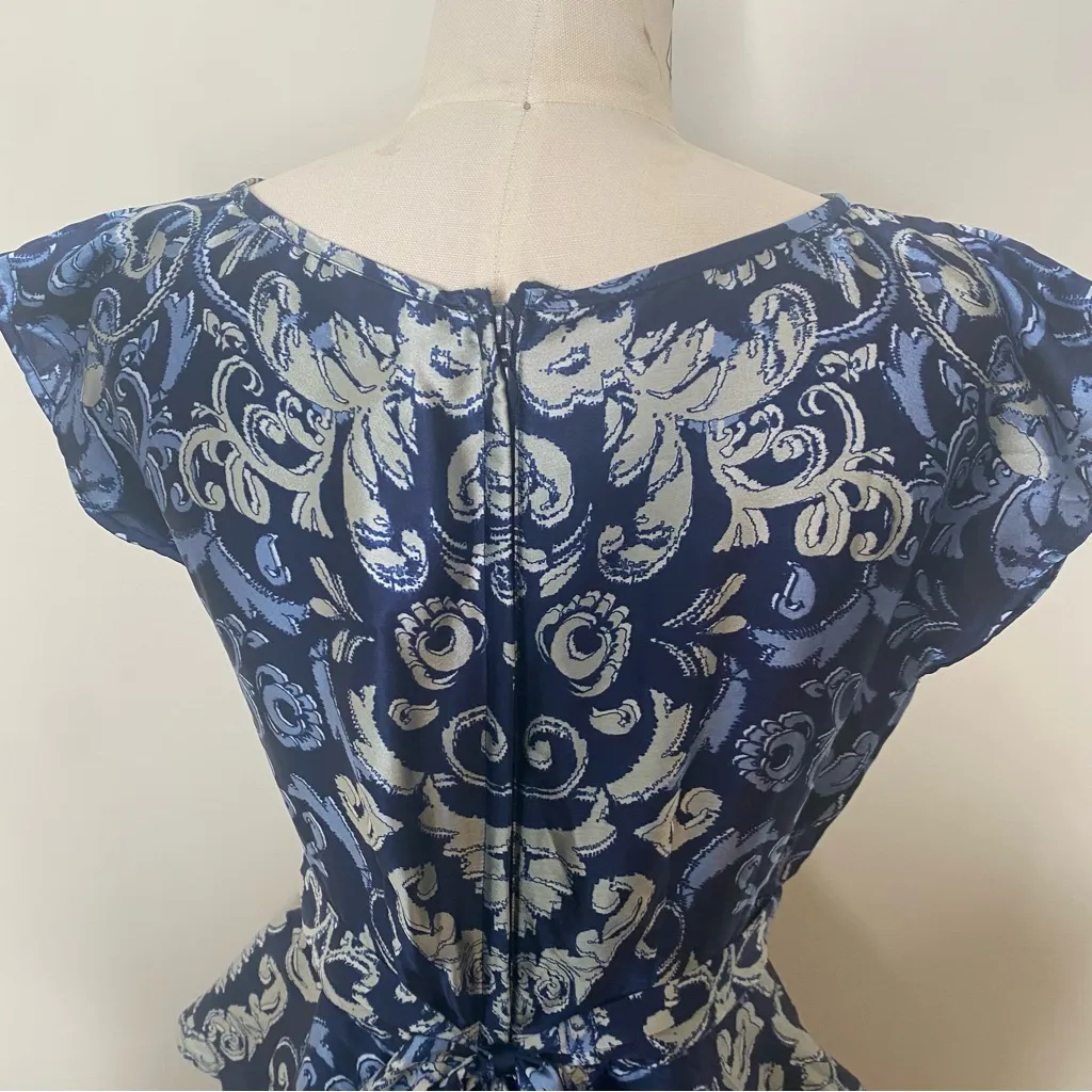 Vintage Dorothy Perkins Peplum MIDI Floral Silky Dress US 6 - Image 6