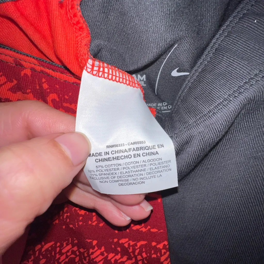 Nike Red and Gray Leggings Tampa Bay Buccaneers - Image 4