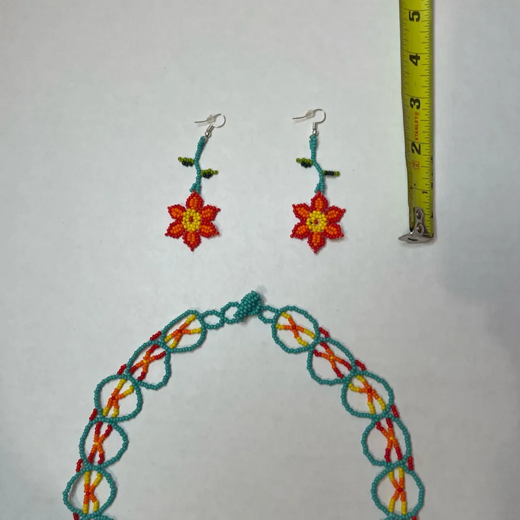 Vibrant Floral Beaded Necklace Set Red - Image 4