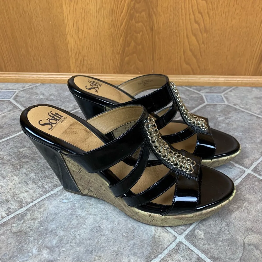 Sofft Strappy Wedge Heel Sandals Shiny Leather w/ Chain Detail // 9.5M Black Size 9.5 - Image 2