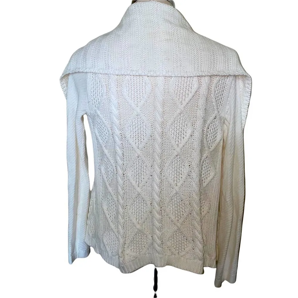 Cabi chunky cable knit open front shawl cardigan cream beige size small - Image 2