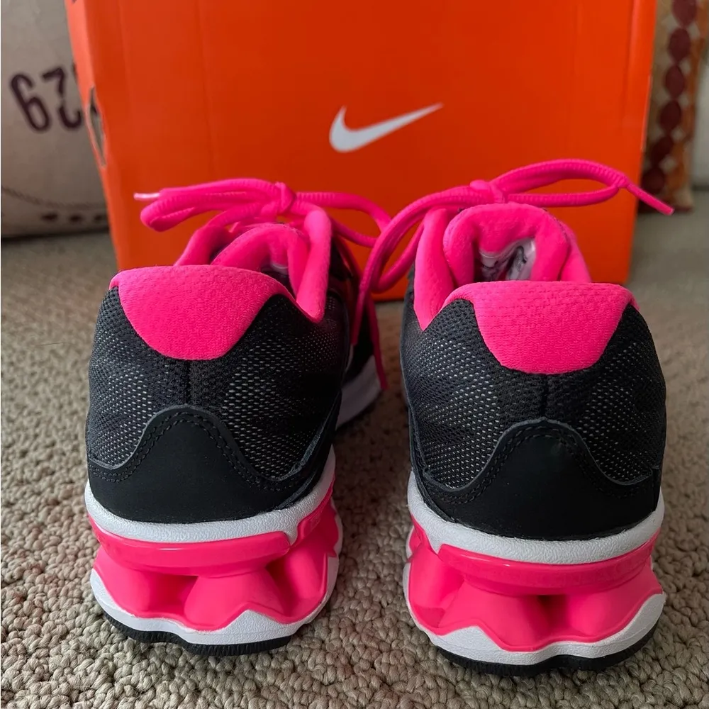 Women's Reax 9 Running Shoes 653612-001 Black/Pink - Image 3