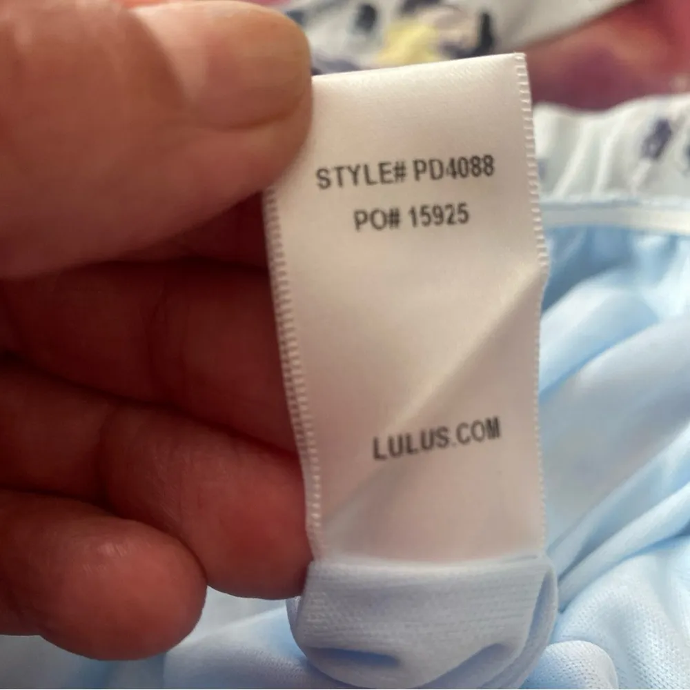 Lulu’s Womens Romper Shorts S Small Blue Floral Multicolor Ties V Neck NWT New - Image 8