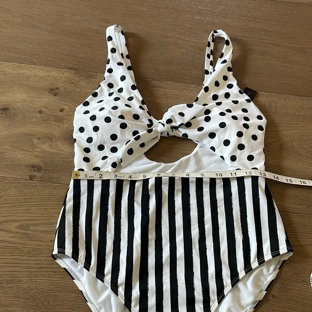 Pin-Up Polka Dot Striped Tie Front Keyhole Cheeky 1-Pc Swimsuit L White Black - Image 14