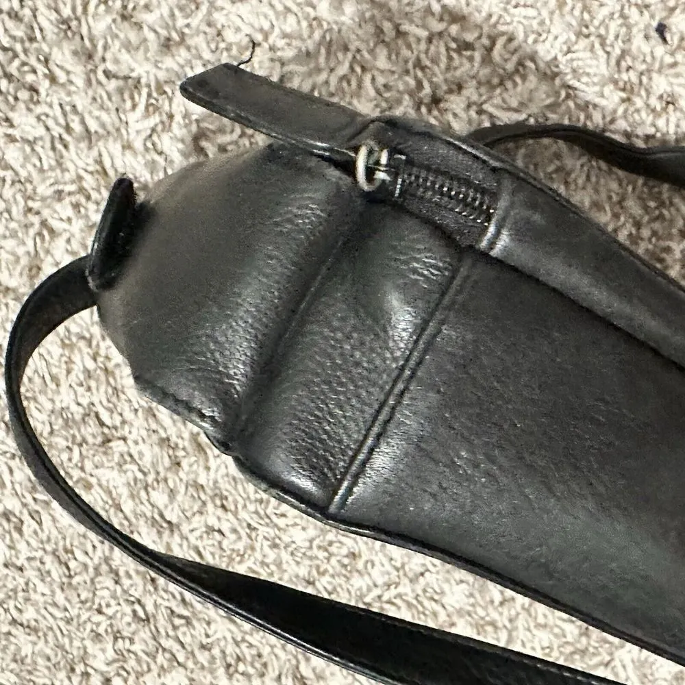 Vintage Tignanello black leather crossbody bag purse 9x7 - Image 7