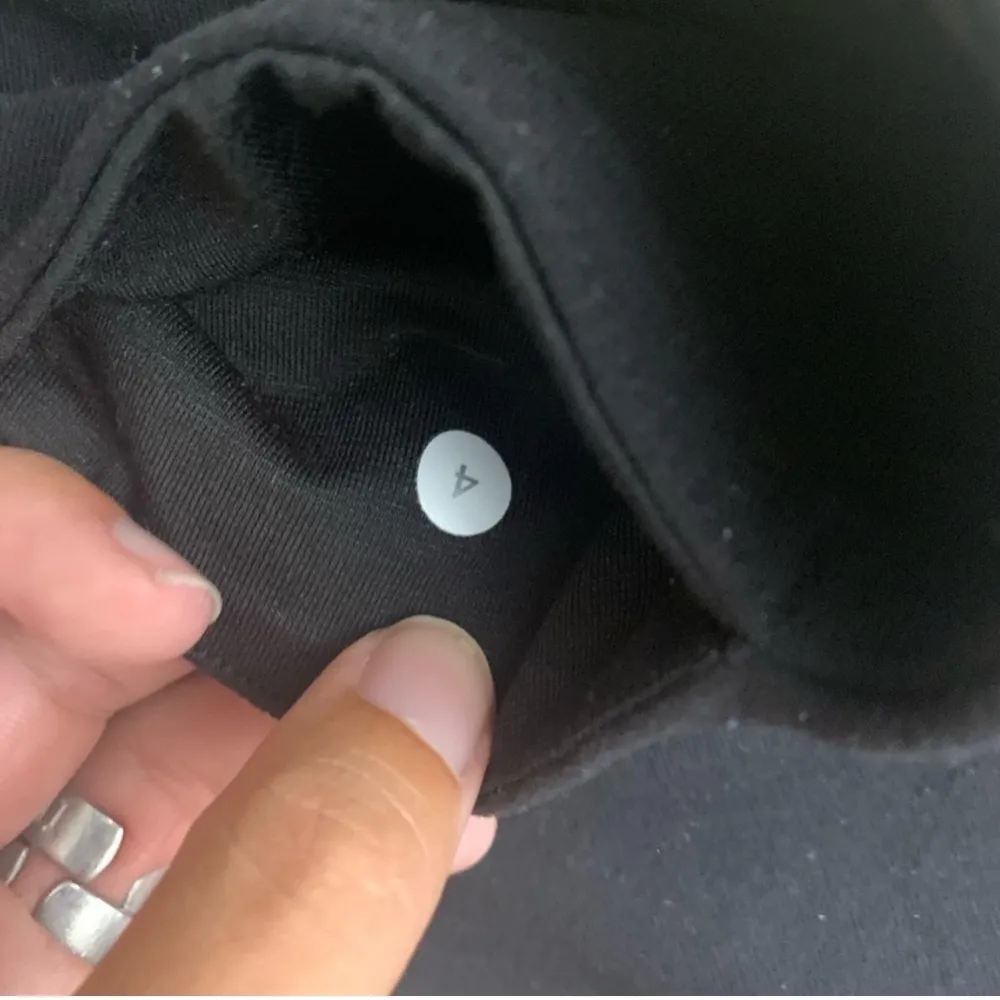 Lululemon black wunder under cropped leggings - Image 2