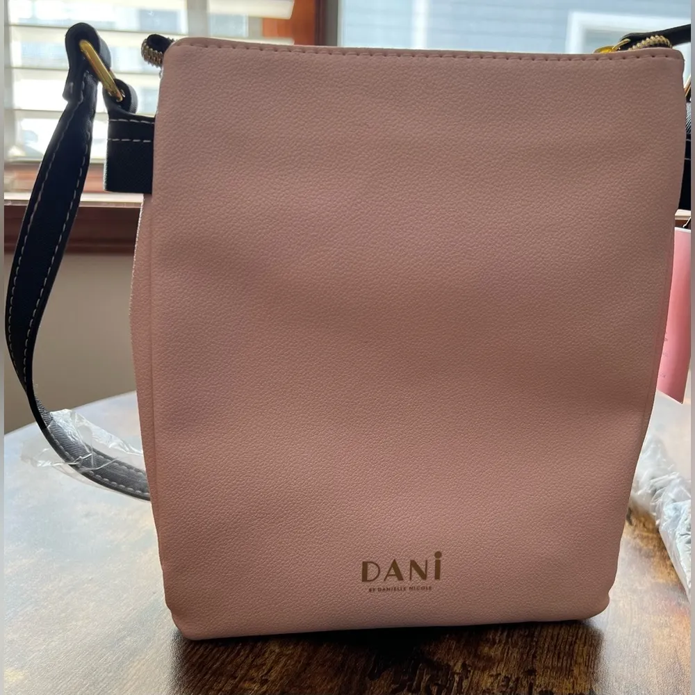 Danielle Nicole DANI by  | ladies Disney, Minnie Mouse crossbody handbag. - Image 12