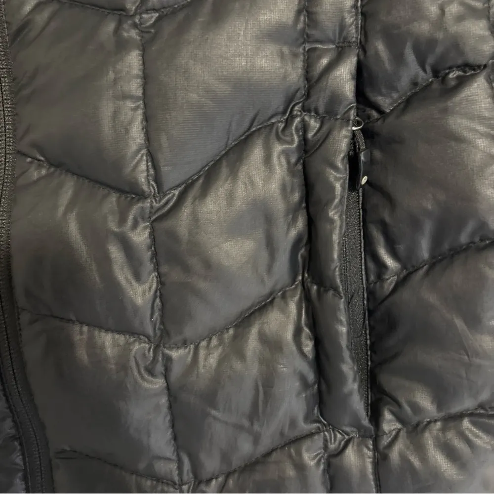 Marmot Women's Black Puffer Jacket small 800 goose down fill - Image 8