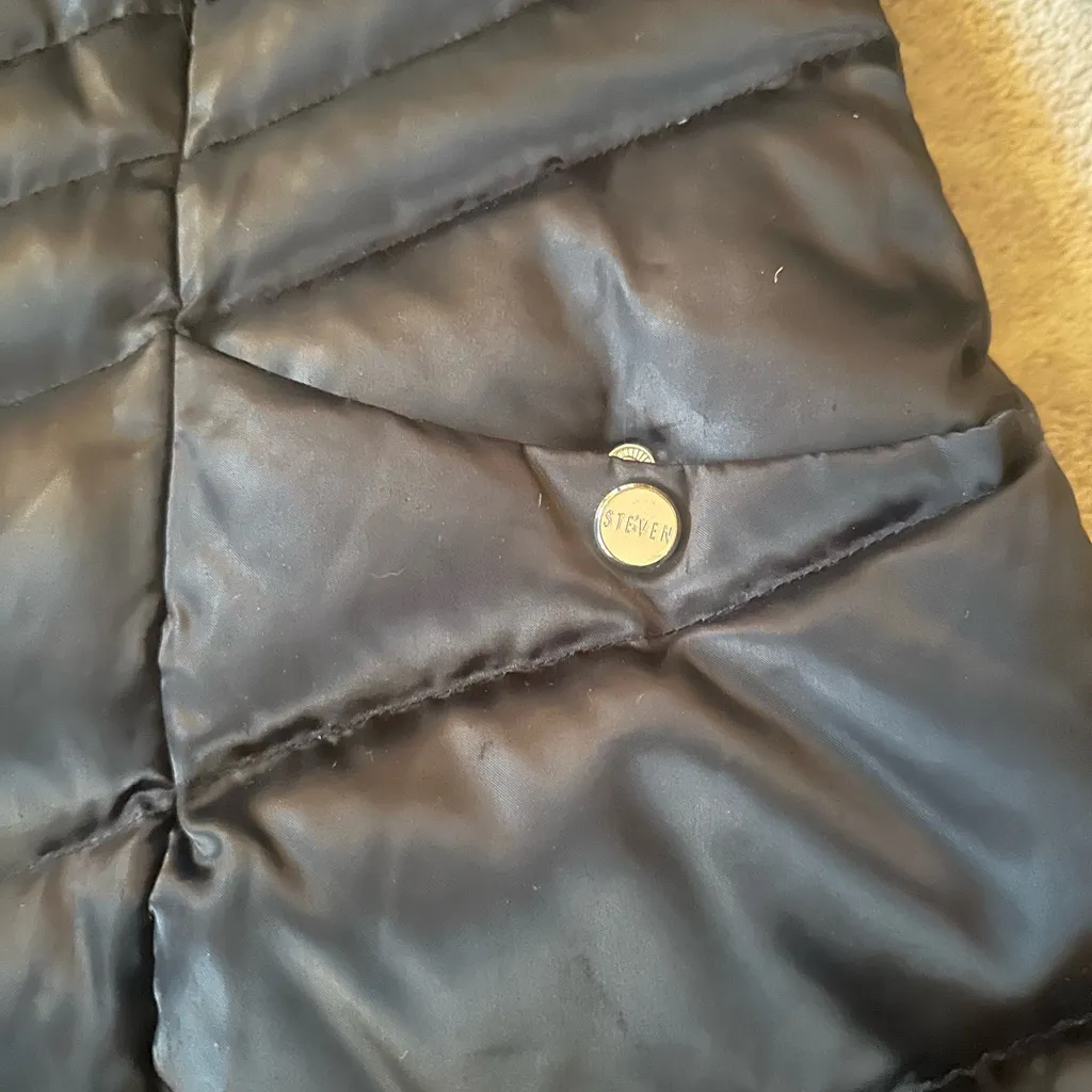 Steven By Steve Madden Black Puffer Coat with faux Fur Trim hood removable Large Size undefined - Image 3