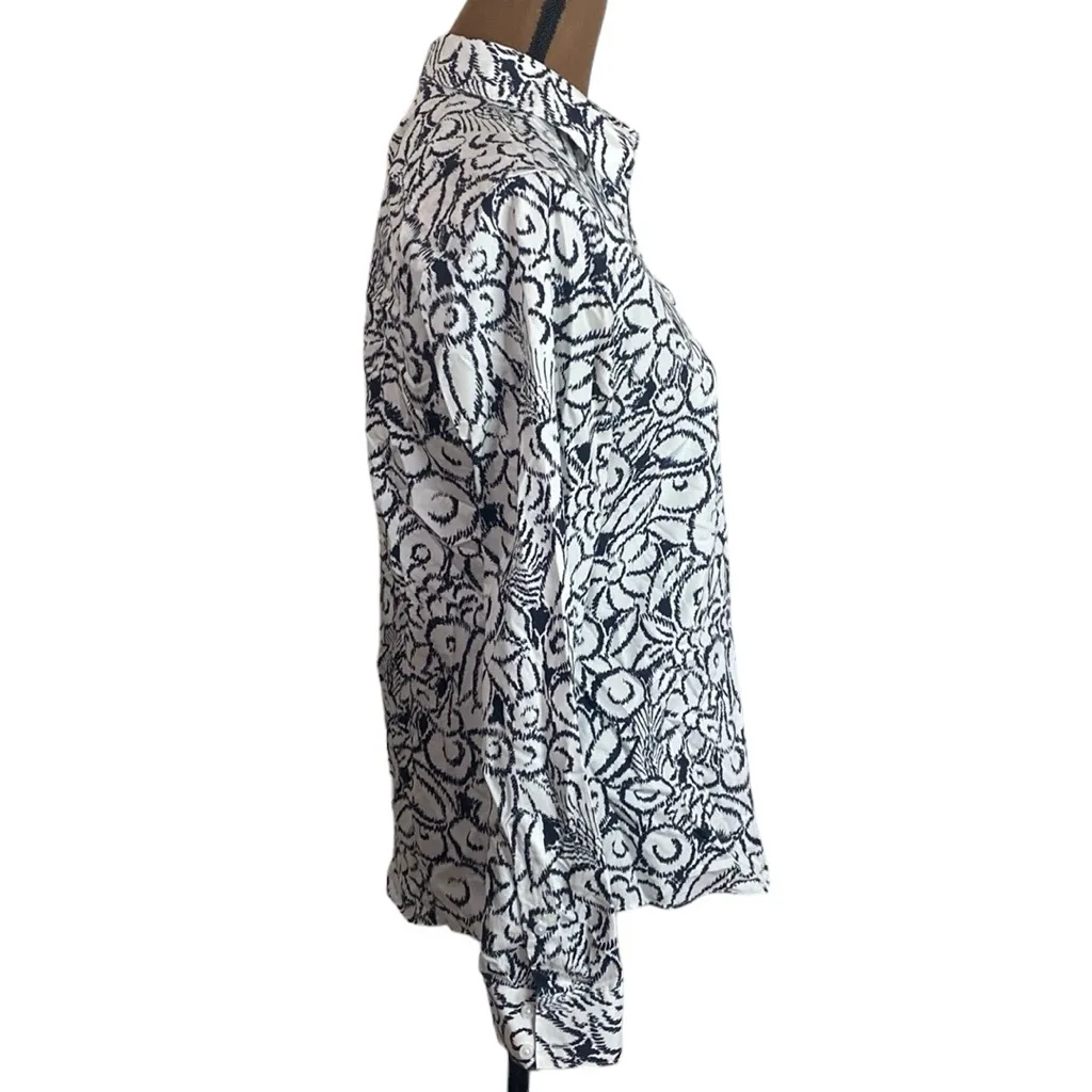 Lands’ End no iron supima cotton floral sketch white black button down shirt 8 - Image 3