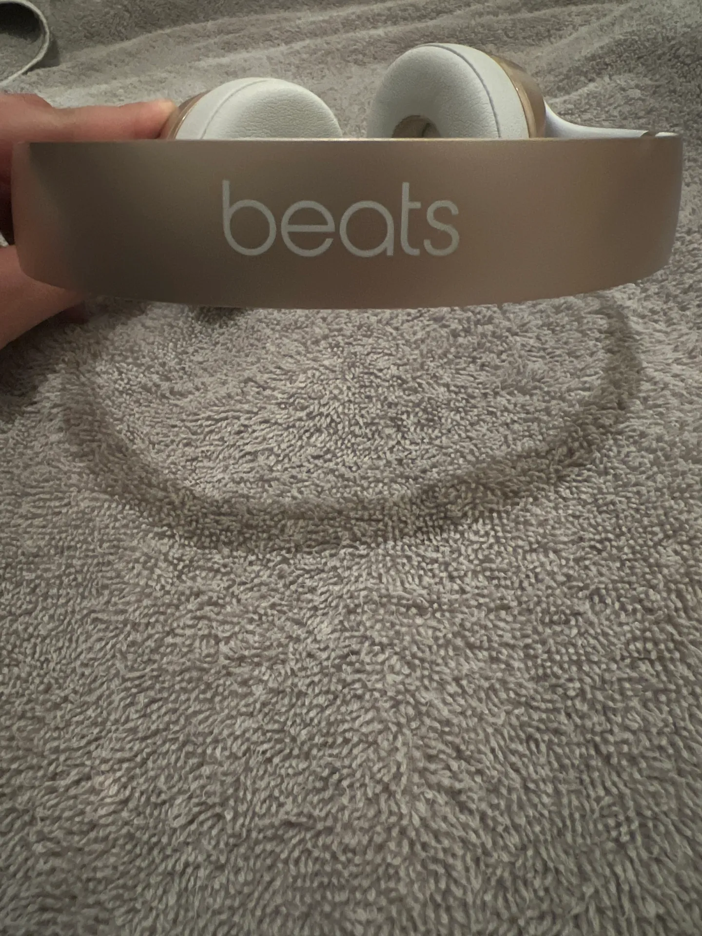 Beats by Dre Gold Wireless Headphones - Image 4