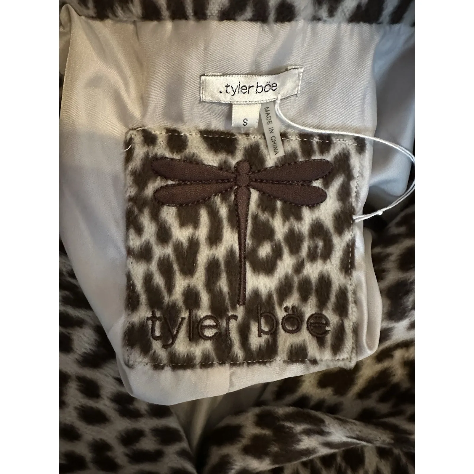 Tyler Boe Cape Jacket Short Faux Fur Animal Print Size Small Wool Button Close - Image 7