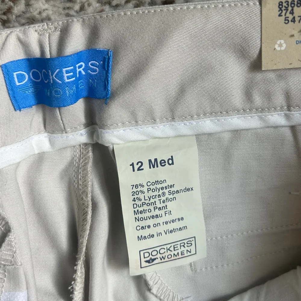 NWT Dockers Cream Tan Chinos Crisp Cotton Khakis Neutral Classic Vintage 12 - Image 2