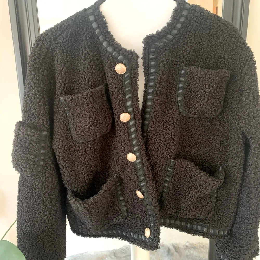 Black Teddy Jacket Size M - Image 3