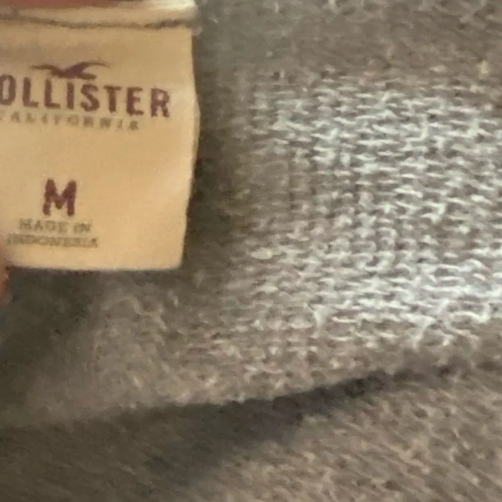 Hollister Off Shoulder Shirt Gray - Image 7