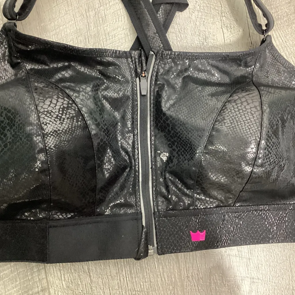 Shefit Ultimate Sports Bra Phantom Snakeskin Limited Edition Size 6Luxe NWT Black - Image 3